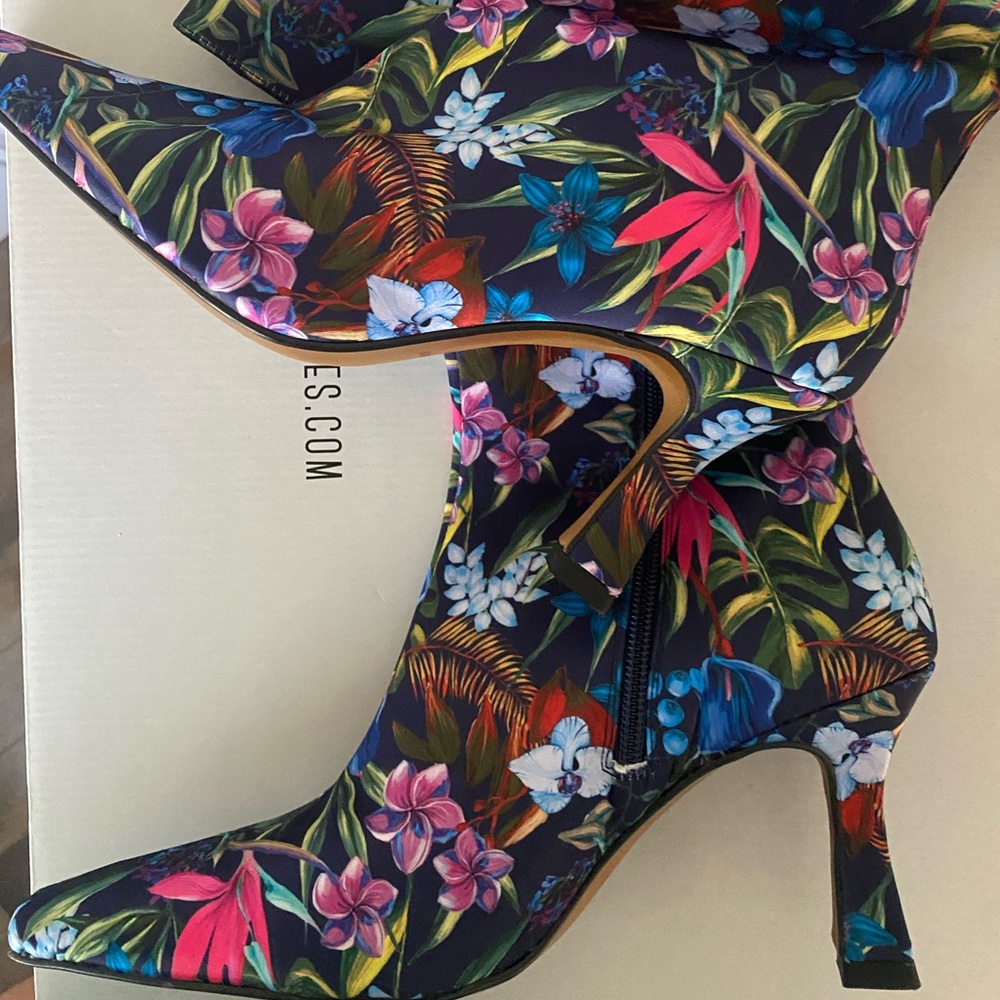 High boots low heel floral pattern